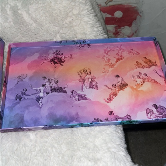 Colorful Art Chocolate Box just a box nothing in it but it’s a very nice box - Picture 6 of 6